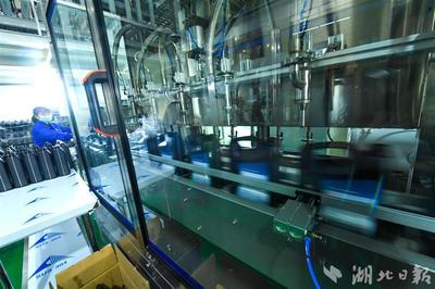 棗陽航天潤滑油:填補我國節能環保潤滑油領域空白